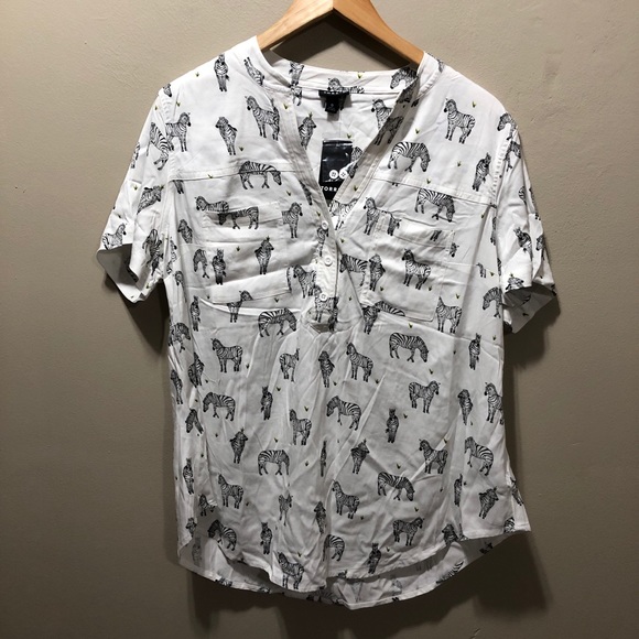 {Torrid} NWT Harper Zebra Challis Pullover Blouse - Picture 4 of 9